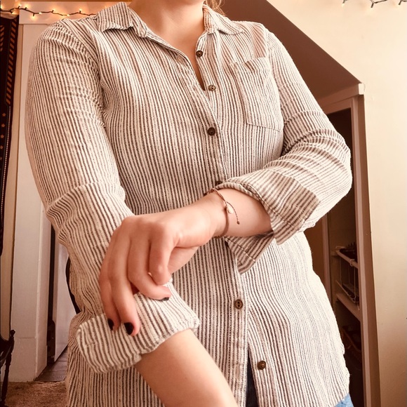 SONOMA Button Top - Picture 2 of 8